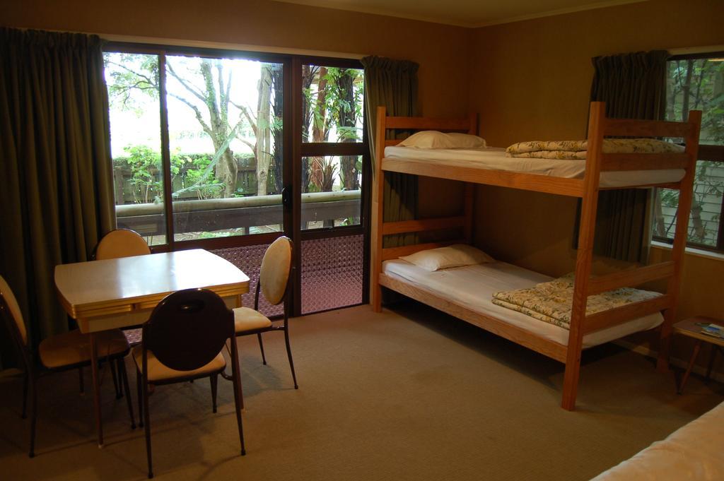 Wheatly Downs Farmstay And Backpackers Hawera Exterior foto